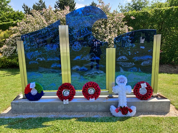 don_hunter_wreath_caen_dday_france_2024_webinsert.jpg don_hunter_wreath_caen_dday_france_2024_webinsert.jpg