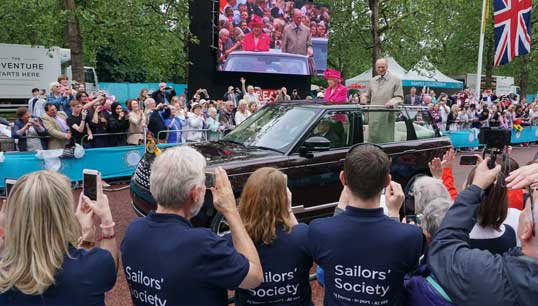 sailors_society_queen_platinum_jubilee_memories_patrons_lunch157_web.jpg sailors_society_queen_platinum_jubilee_memories_patrons_lunch157_web.jpg