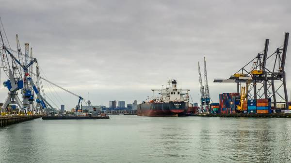 Port_of_Rotterdam_webinsert.jpg Port_of_Rotterdam_webinsert.jpg