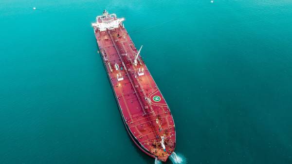 Ship_greenish_sea_webinsert.jpg Ship_greenish_sea_webinsert.jpg