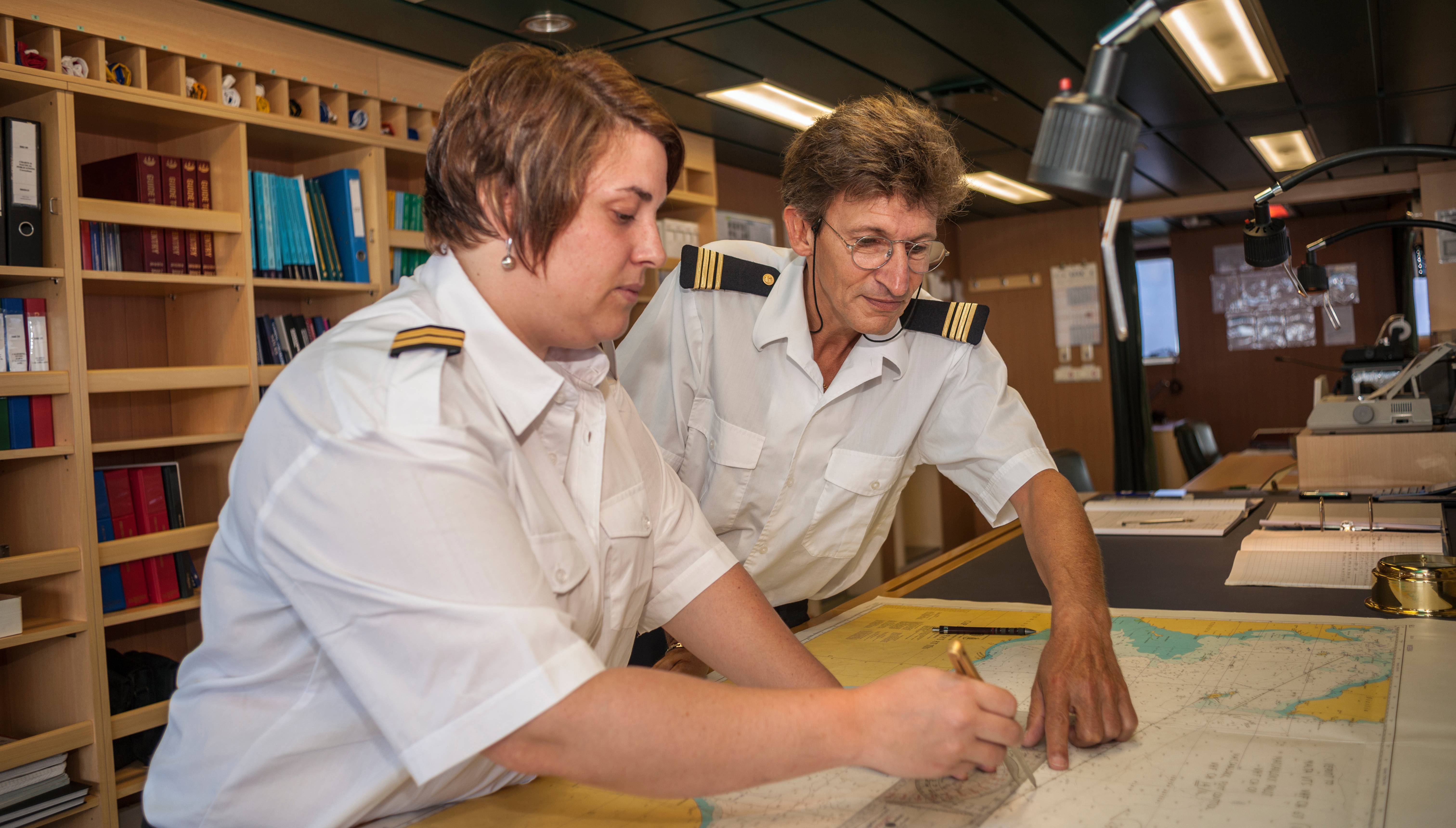 female_seafarers_drawing_the_future_navigation_mature_getty_images_545080769_web.jpg female_seafarers_drawing_the_future_navigation_mature_getty_images_545080769_web.jpg