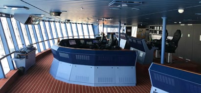 Bridge layout on a modern cruiseship. Image:Bridge layout on a modern cruiseship.