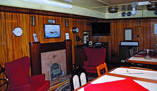 historic_ship_explorer_officers_saloon.jpg historic_ship_explorer_officers_saloon.jpg