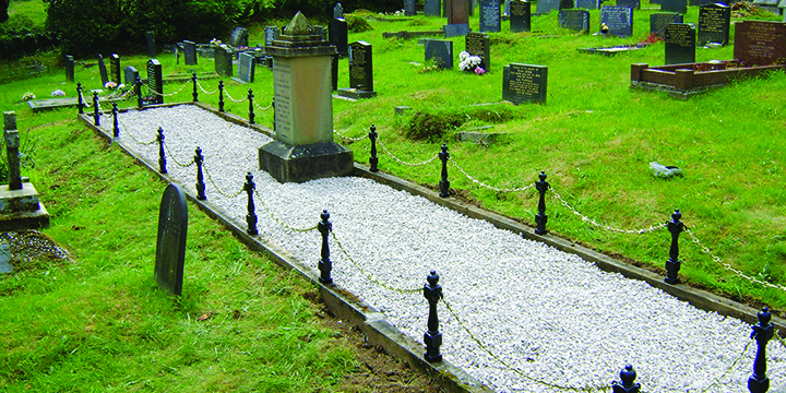 The grave in 2013, after restoration by the Mariners' Park maintenance team Image:The grave in 2013, after restoration by the Mariners' Park maintenance team