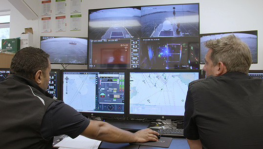 vessel_operators_in_sea_kit_remote_control_centre.jpg vessel_operators_in_sea_kit_remote_control_centre.jpg