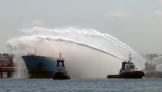 Essential salvage services face an uncertain future due to changes in the industry's business model. Image: Ranieri Meloni Image:Essential salvage services face an uncertain future due to changes in the industry's business model. Image: Ranieri Meloni