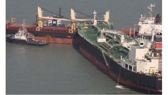 Aviator and Atlantic Grace following the collision. Image: Marshall Islands Maritime Administrator Image:Aviator and Atlantic Grace following the collision. Image: Marshall Islands Maritime Administrator