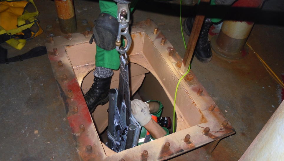 Tank entry. Image: MRS Training & Rescue Image:Tank entry. Image: MRS Training & Rescue