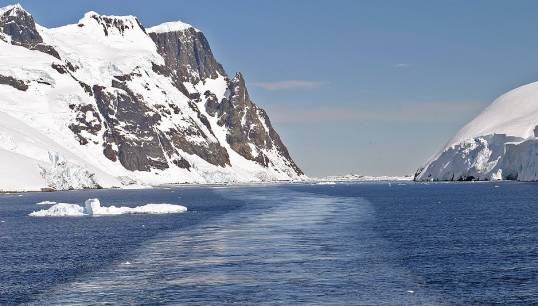 The ATSB highlighted the challenges and risks associated with operating in the Southern Ocean after a fire onboard the MPV Everest. Image: Wikimedia Commons Image:The ATSB highlighted the challenges and risks associated with operating in the Southern Ocean after a fire onboard the MPV Everest. Image: Wikimedia Commons