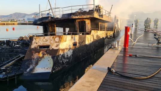 The motor yacht Siempre. Image: Vigili del Fuoco (the Italian Fire & Rescue Service). Image:The motor yacht Siempre. Image: Vigili del Fuoco (the Italian Fire & Rescue Service).