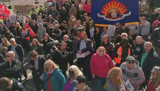 Many ordinary people, unions and sacked workers expressed their anger at the P&O Ferries layoffs of 800 worker by taking part in protests throughout the UK. Image: Wikimedia Commons/Dover protest Image:Many ordinary people, unions and sacked workers expressed their anger at the P&O Ferries layoffs of 800 worker by taking part in protests throughout the UK. Image: Wikimedia Commons/Dover protest