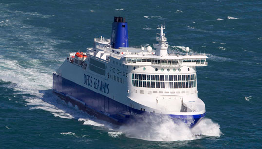DFDS French route ferry Delft Seaways crossing the English Channel. Image: Wikimedia Commons Image:DFDS French route ferry Delft Seaways crossing the English Channel. Image: Wikimedia Commons