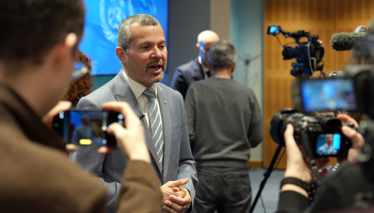 Image:IMO secretary-general Arsenio Dominguez at the press briefing following the extraordinary session of the IMO Council to address the plight of seafarers in the Middle East conflict. Image: IMO