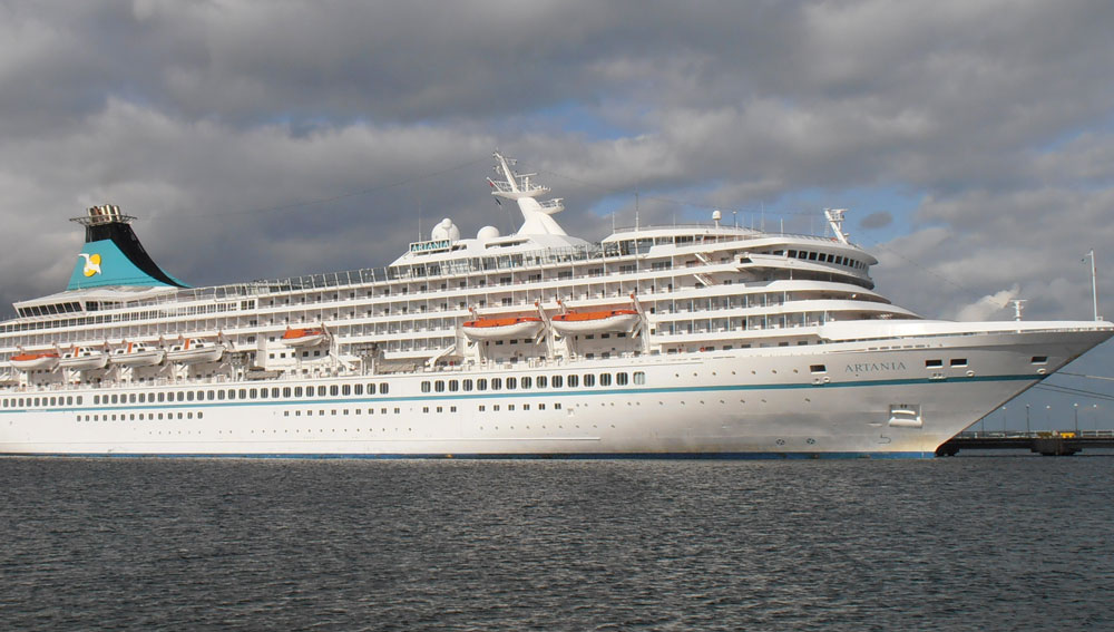 Cruisehip Artania. Image: Wikimedia Commons Image:Cruisehip Artania. Image: Wikimedia Commons