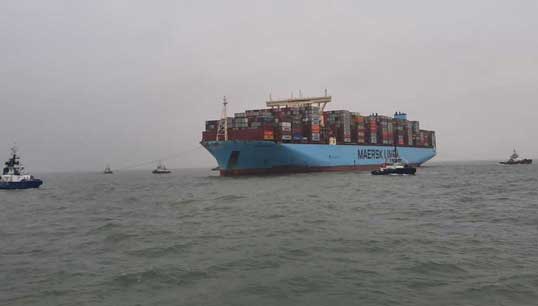 Mumbai Maersk grounded while approaching the river Weser on a voyage from Rotterdam to Bremerhaven. Image: Haveriekommando
Image:Mumbai Maersk grounded while approaching the river Weser on a voyage from Rotterdam to Bremerhaven. Image: Haveriekommando