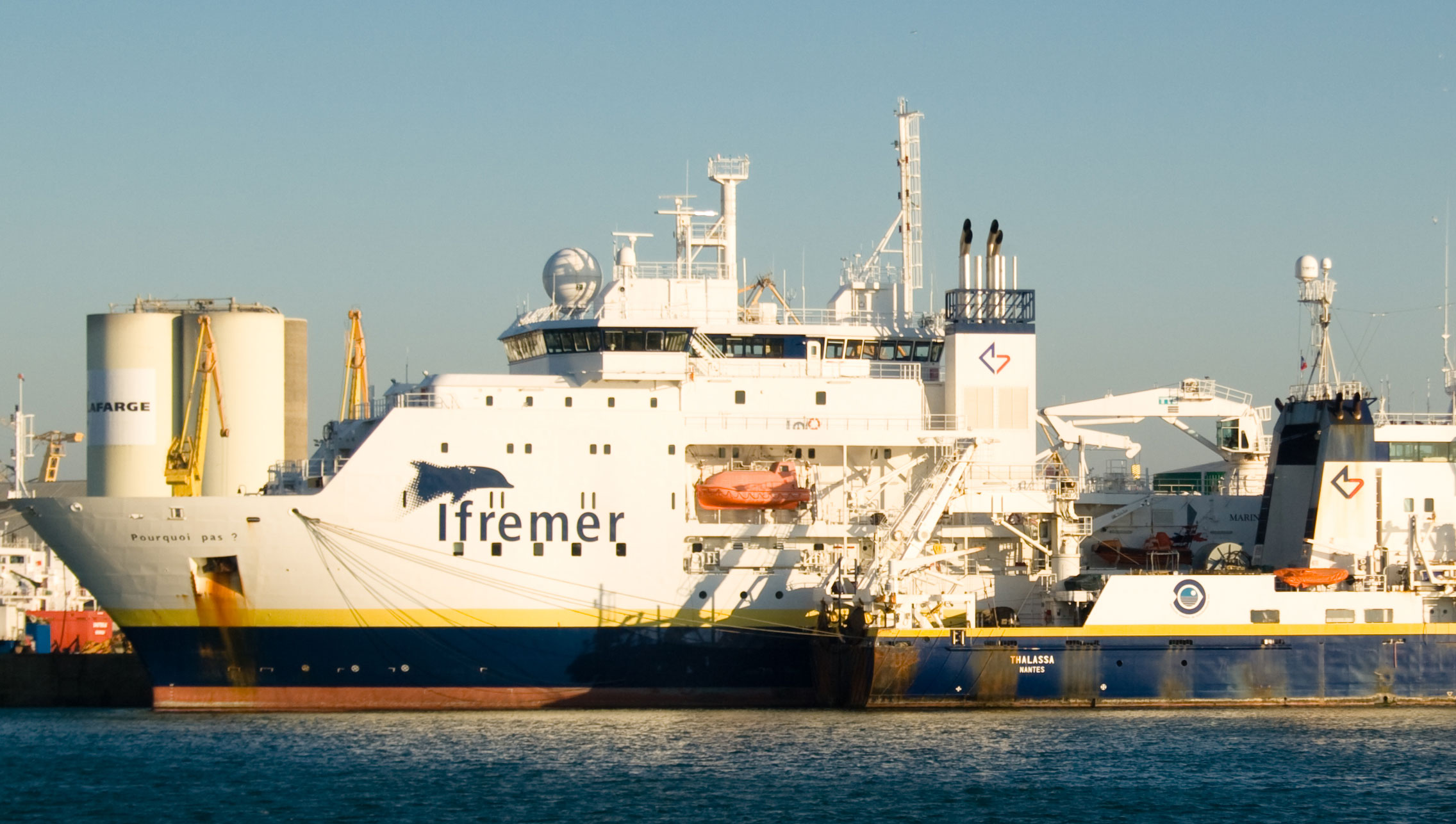 The IFREMER vessels Pourquoi Pas (left) and Thalassa. Image: Wkimedia Commons -
Ludovic Péron Image:The IFREMER vessels Pourquoi Pas (left) and Thalassa. Image: Wkimedia Commons -
Ludovic Péron