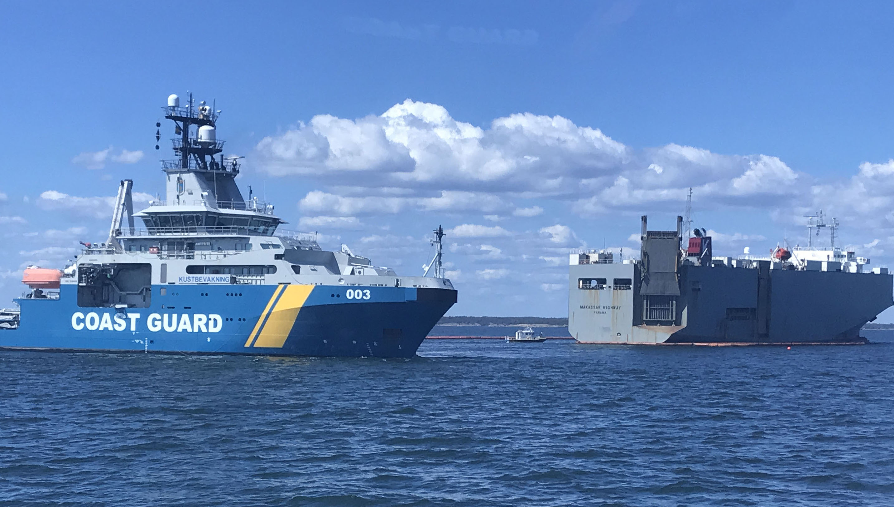The Swedish Coast Guard with the Panama-flagged Makassar Highway. Image: Swedish Coast Guard. Image:The Swedish Coast Guard with the Panama-flagged Makassar Highway. Image: Swedish Coast Guard.