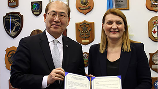 WISTA International president Despina Theodosiou and IMO secretary general Kitack Lim at the MOU signing ceremony Image:WISTA International president Despina Theodosiou and IMO secretary general Kitack Lim at the MOU signing ceremony