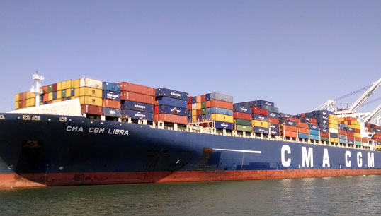 Container ship CMA CGM Libra in the port of Oakland 2014. Source: Wikimedia Commons/Rolf H Image:Container ship CMA CGM Libra in the port of Oakland 2014. Source: Wikimedia Commons/Rolf H