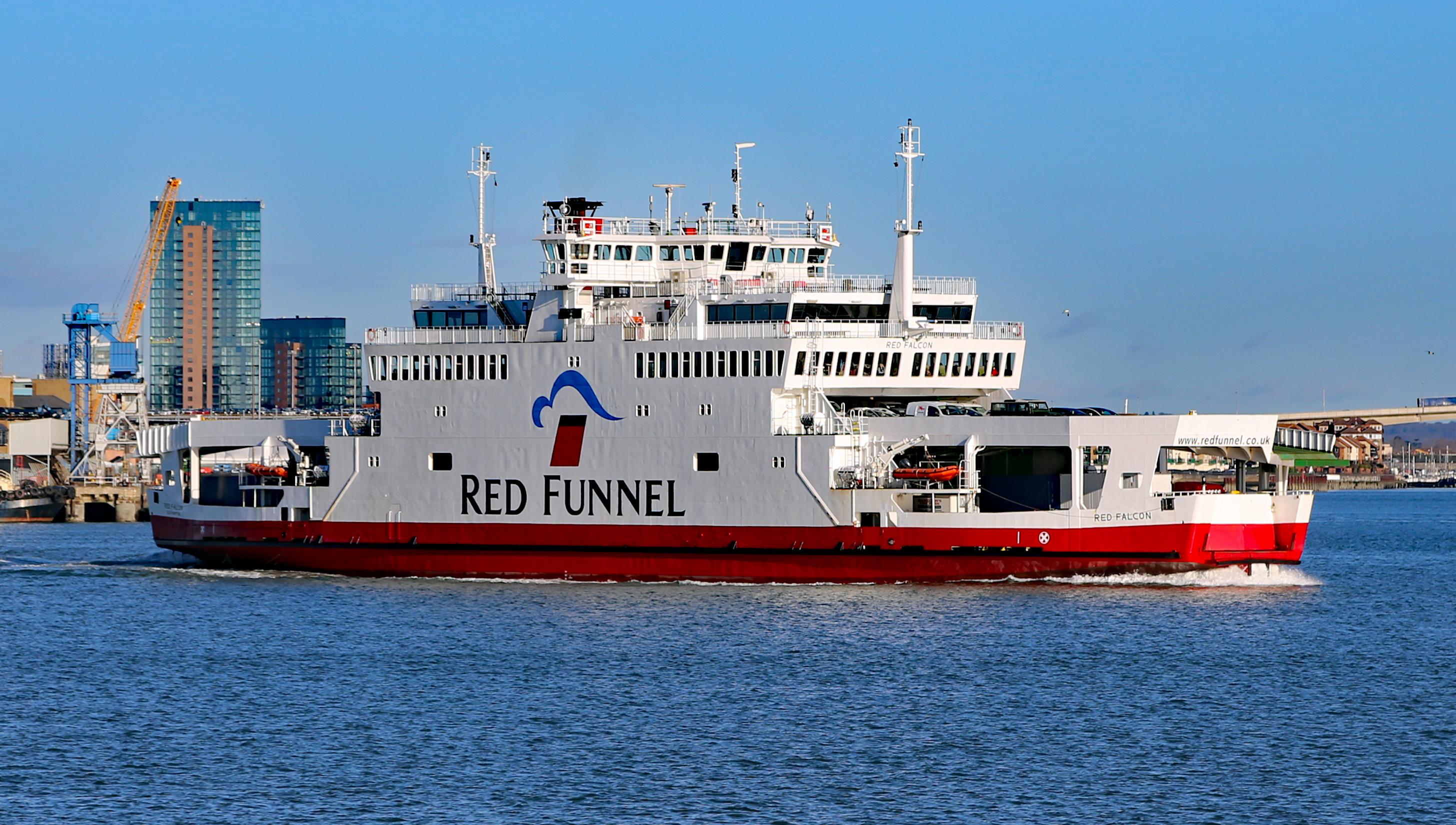 Red Funnel ferry at Cowes Isle of Wight. Image:Red Funnel ferry at Cowes Isle of Wight.
