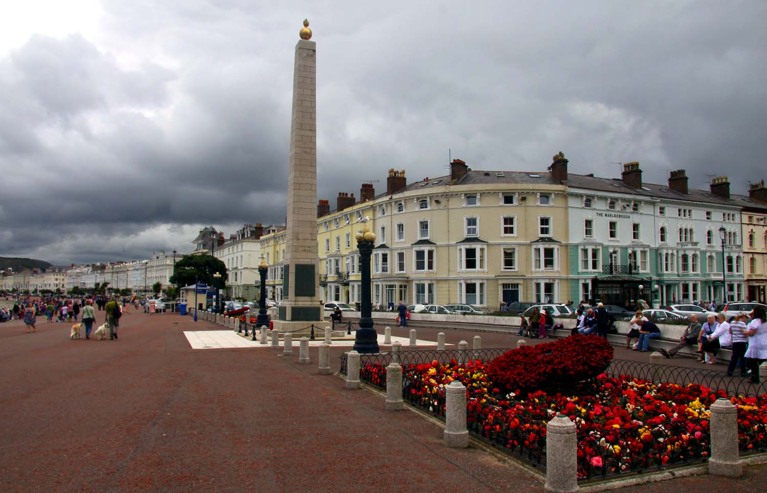 The war memorial in Llandudno. Image: Wikimedia Commons Image:The war memorial in Llandudno. Image: Wikimedia Commons