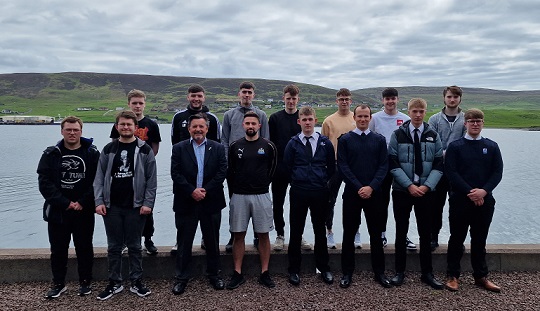 Nautilus national organiser Steve Doran, front row third from left, with Shetland UHI cadets. Image:Nautilus national organiser Steve Doran, front row third from left, with Shetland UHI cadets.