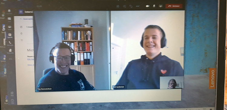 Links: scheidend voorzitter Thijs Beemsterboer. Rechts: nieuwe voorzitter Jack Landsmeer Image:Links: scheidend voorzitter Thijs Beemsterboer. Rechts: nieuwe voorzitter Jack Landsmeer