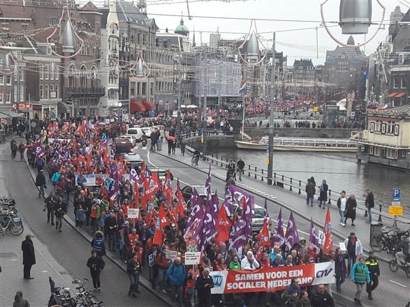 FNV demonstratie op De Dam Image:FNV demonstratie op De Dam