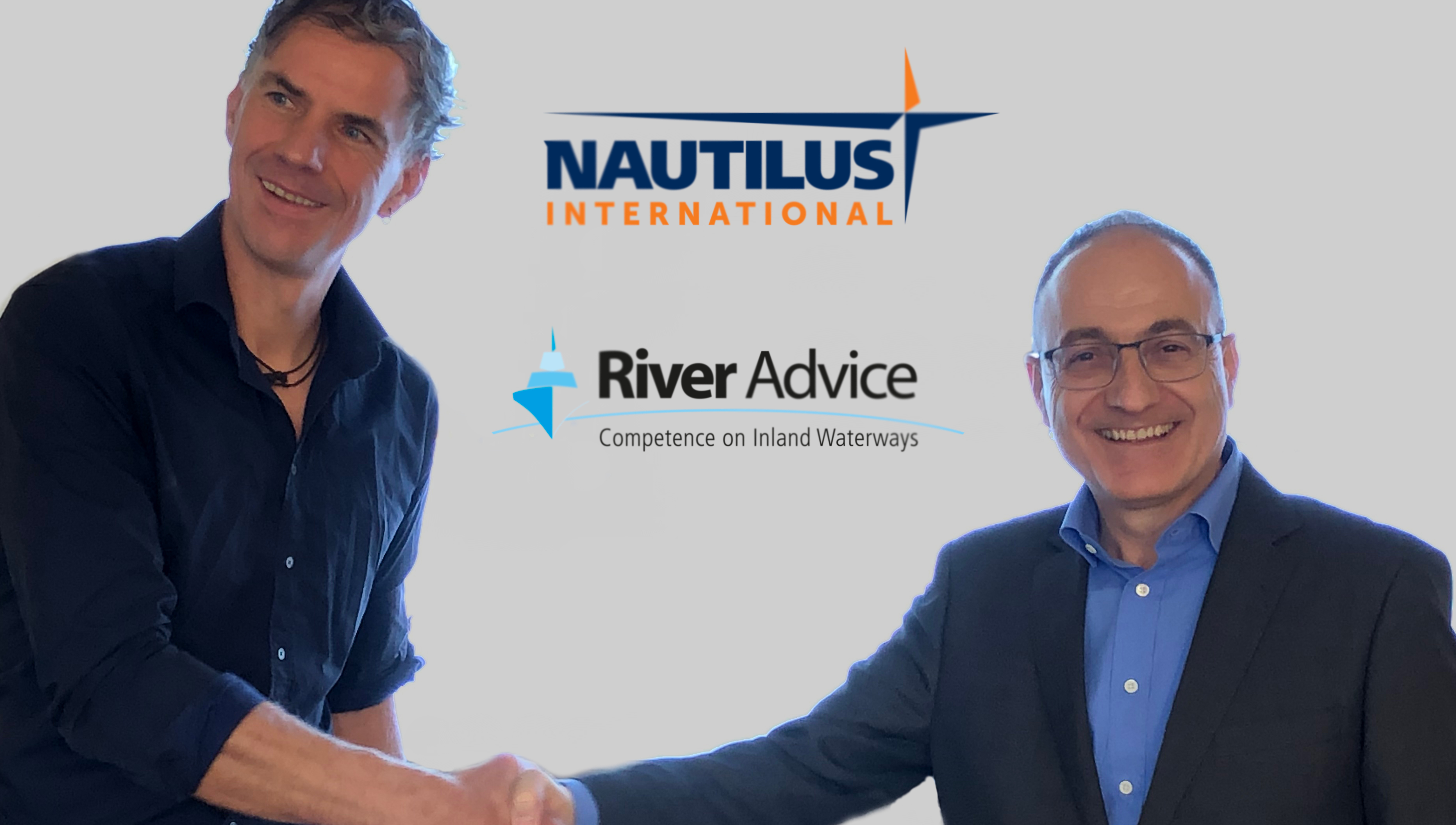 Nautilus International Swiss national organiser Holger Schatz (left) and CEO and main shareholder of the River Advice Group Robert Straubhaar at the signing of the pioneering agreement. Image:Nautilus International Swiss national organiser Holger Schatz (left) and CEO and main shareholder of the River Advice Group Robert Straubhaar at the signing of the pioneering agreement.