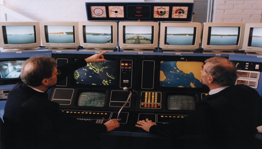 A 'second generation bridge simulator at Warsash. Image: Solent University Image:A 'second generation bridge simulator at Warsash. Image: Solent University