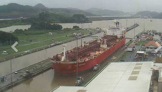 Nave Andromeda during a Panama Canal crossing. Image: VesselFinder Image:Nave Andromeda during a Panama Canal crossing. Image: VesselFinder