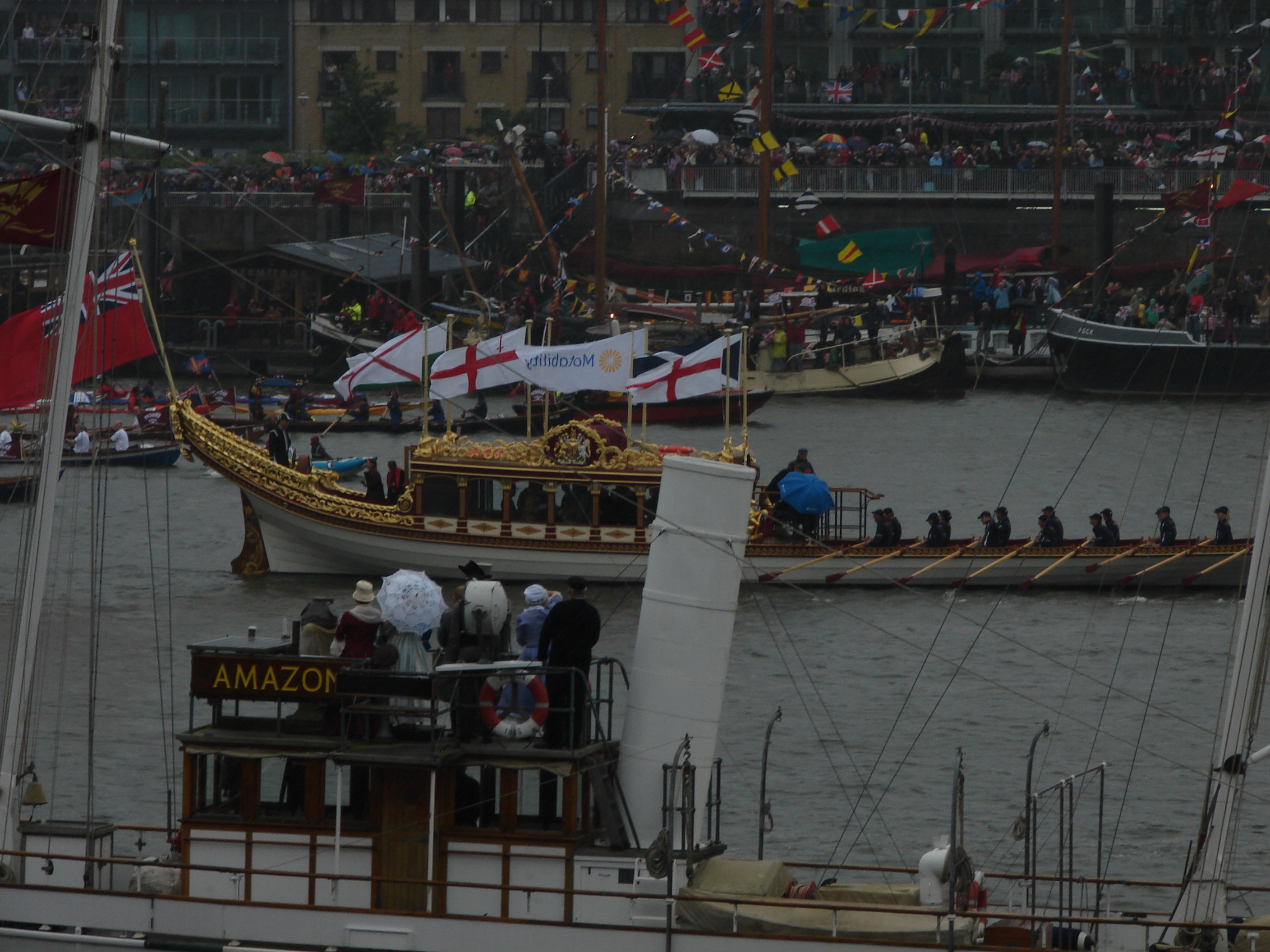 p14_15_gloriana3.jpg p14_15_gloriana3.jpg