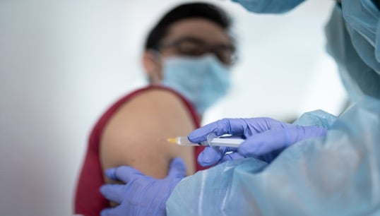 Many have benefited from shipping companies and seafarer welfare organisations providing vaccinations for visiting seafarers, Nautilus and the UKCS now ask for the UK government to confirm policy in support of this. Image: Getty Images Image:Many have benefited from shipping companies and seafarer welfare organisations providing vaccinations for visiting seafarers, Nautilus and the UKCS now ask for the UK government to confirm policy in support of this. Image: Getty Images