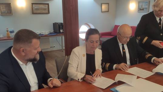 Katie Higginbottom on her visit to Ukraine. Image: ITF Seafarers' Trust Image:Katie Higginbottom on her visit to Ukraine. Image: ITF Seafarers' Trust