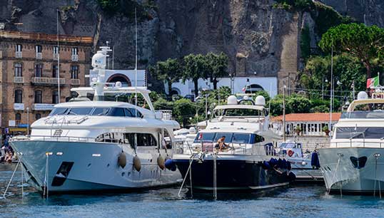 Yachts in the Italian port of Sorrento. Image: Norbert Nagel / Wikimedia Commons Image:Yachts in the Italian port of Sorrento. Image: Norbert Nagel / Wikimedia Commons